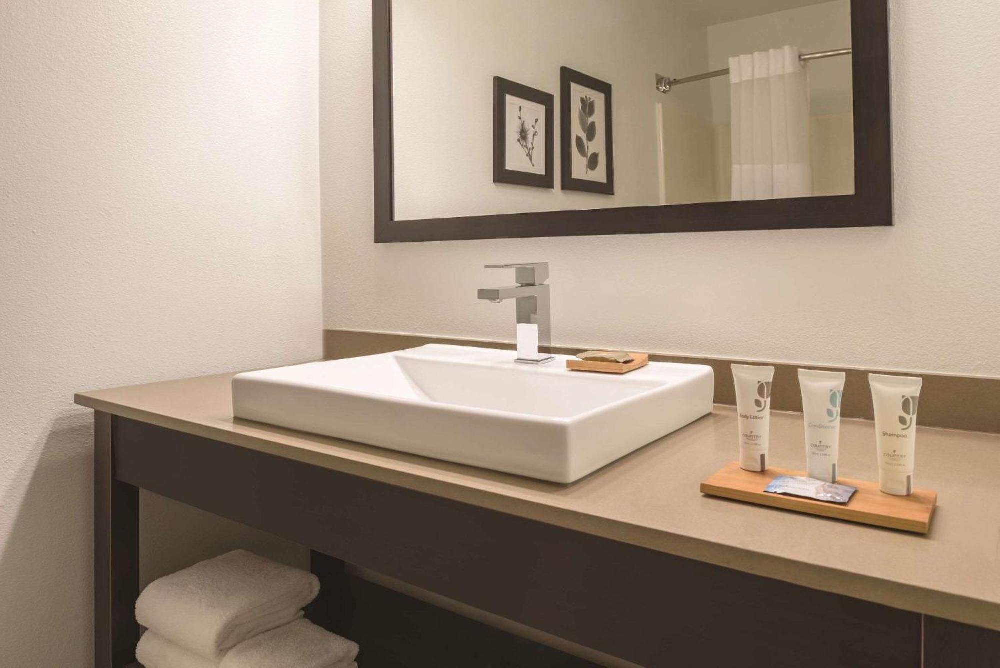 Country Inn & Suites By Radisson, Waterloo, Ia Luaran gambar