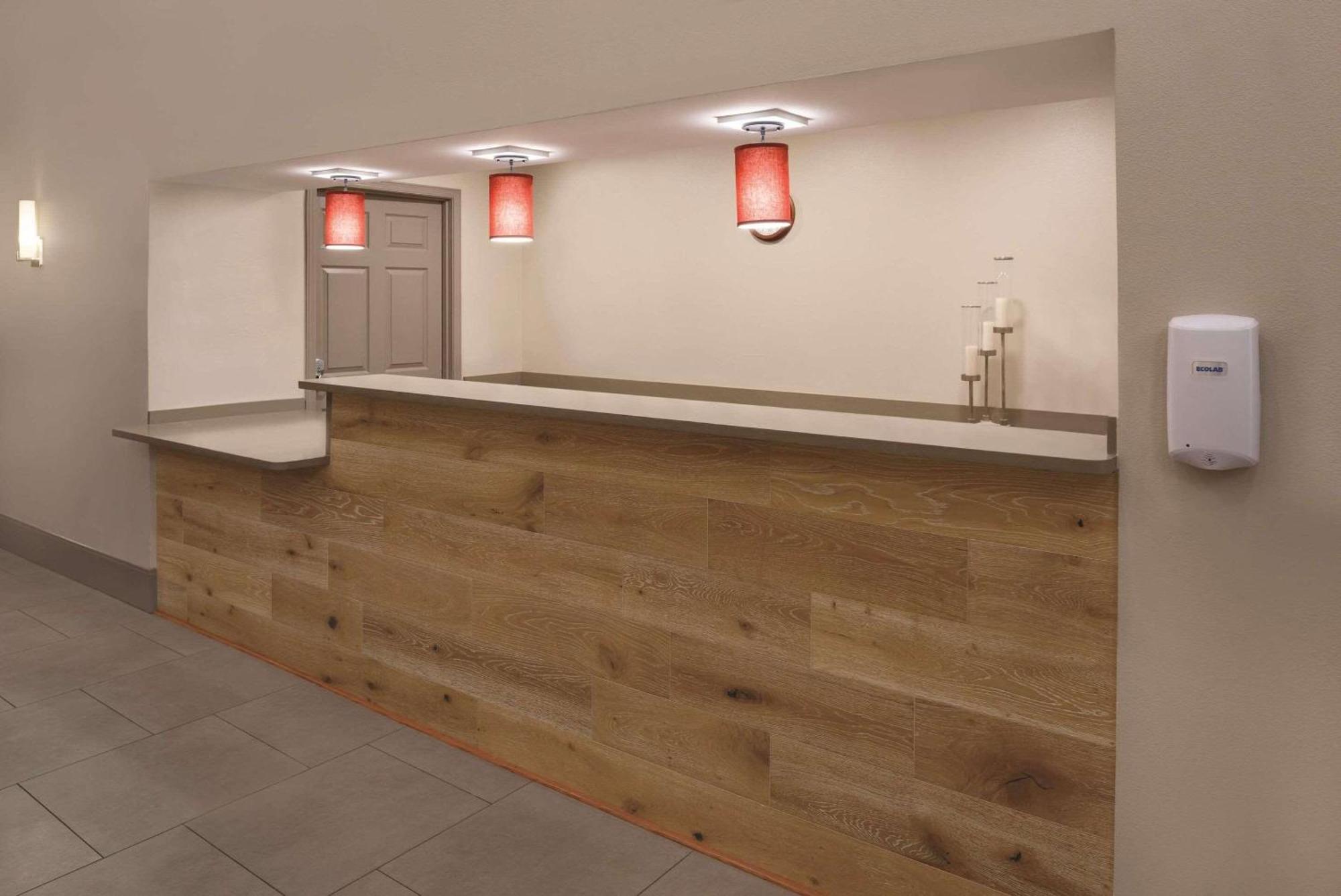 Country Inn & Suites By Radisson, Waterloo, Ia Luaran gambar